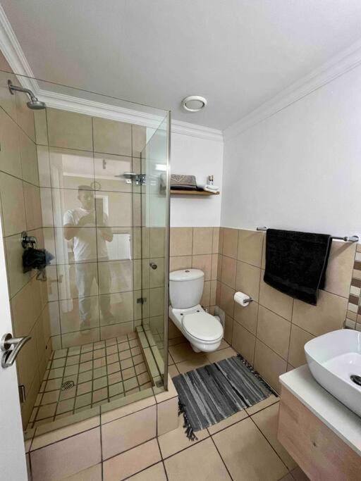 Modern, Trendy And Comfortable 2 Bedroom In Apartment Cape Town