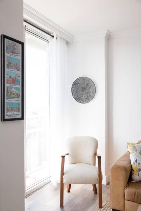 Modern, Trendy And Comfortable 2 Bedroom In